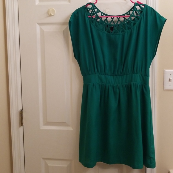 Forever 21 Dresses & Skirts - Emerald dress